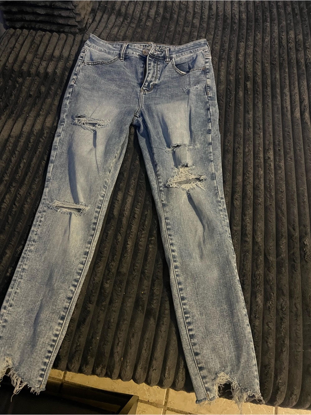 American Eagle Outfitters Light Blue Distressed Skinny Jeans